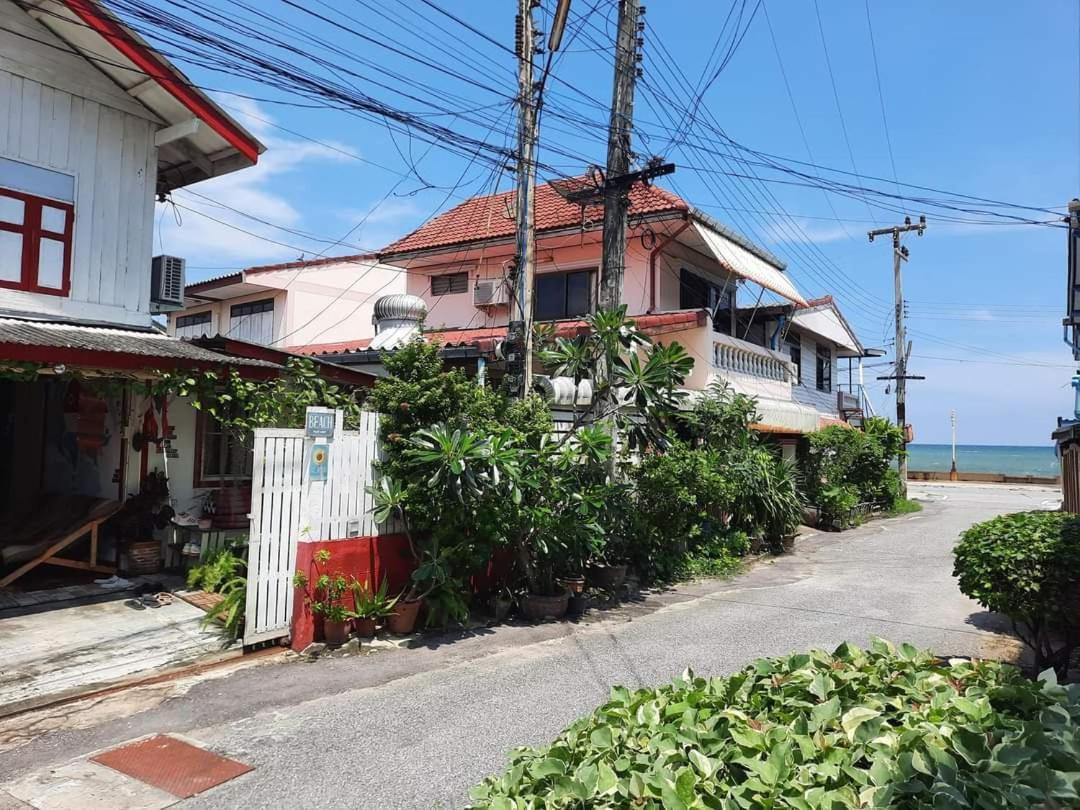 פראצ'ואפ קירי קאן Thaimex Cafe & Homestay Backpackers- Adults Only מראה חיצוני תמונה